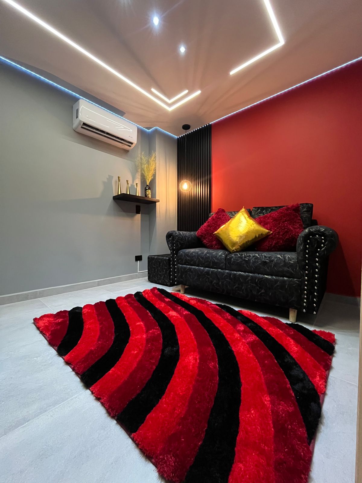 SUITE | BLACK VELVET